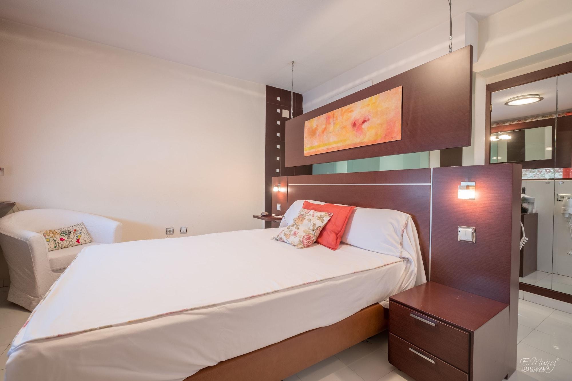 Hotel Vivar Grinon Exterior photo
