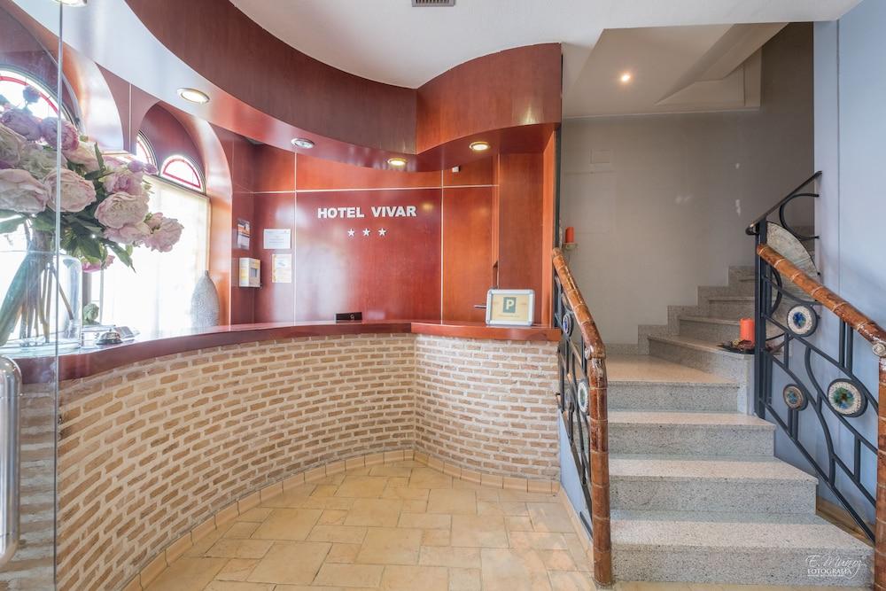 Hotel Vivar Grinon Exterior photo