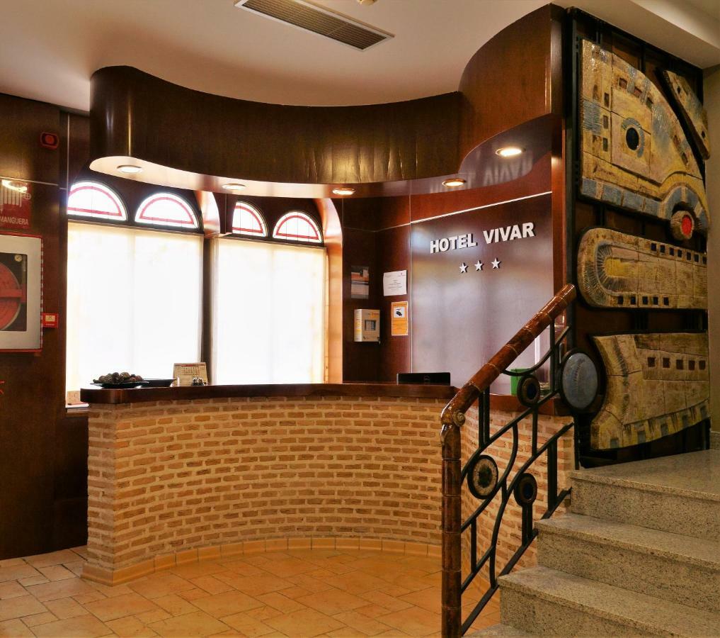 Hotel Vivar Grinon Exterior photo
